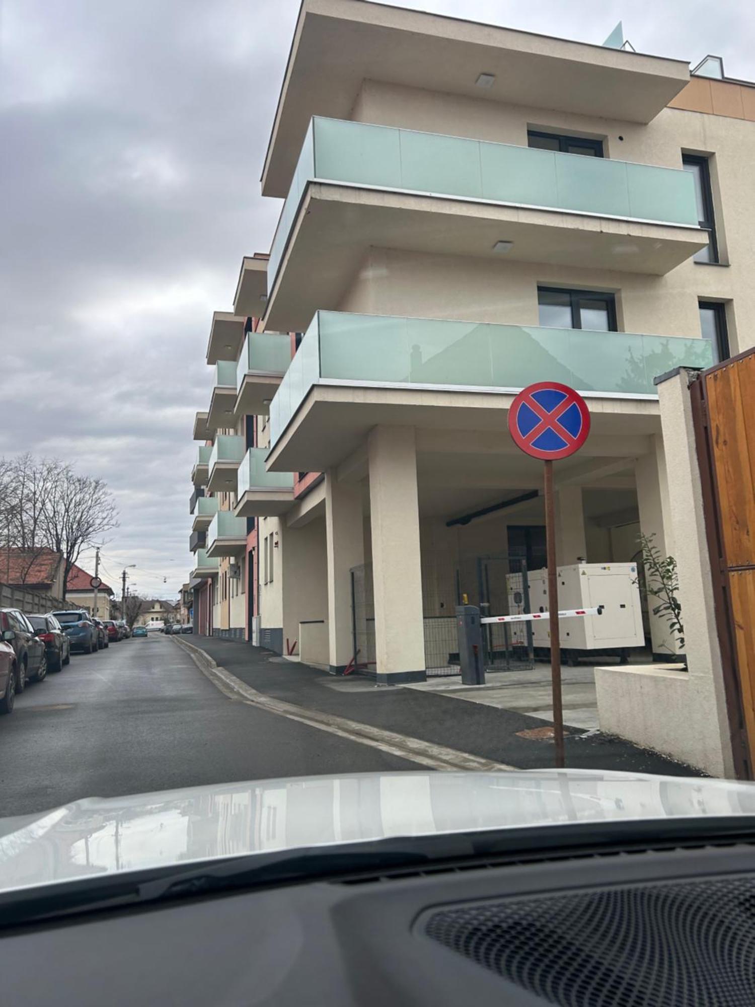 Becca'S Downtown Apartment With Private Parking Nagyvárad Kültér fotó